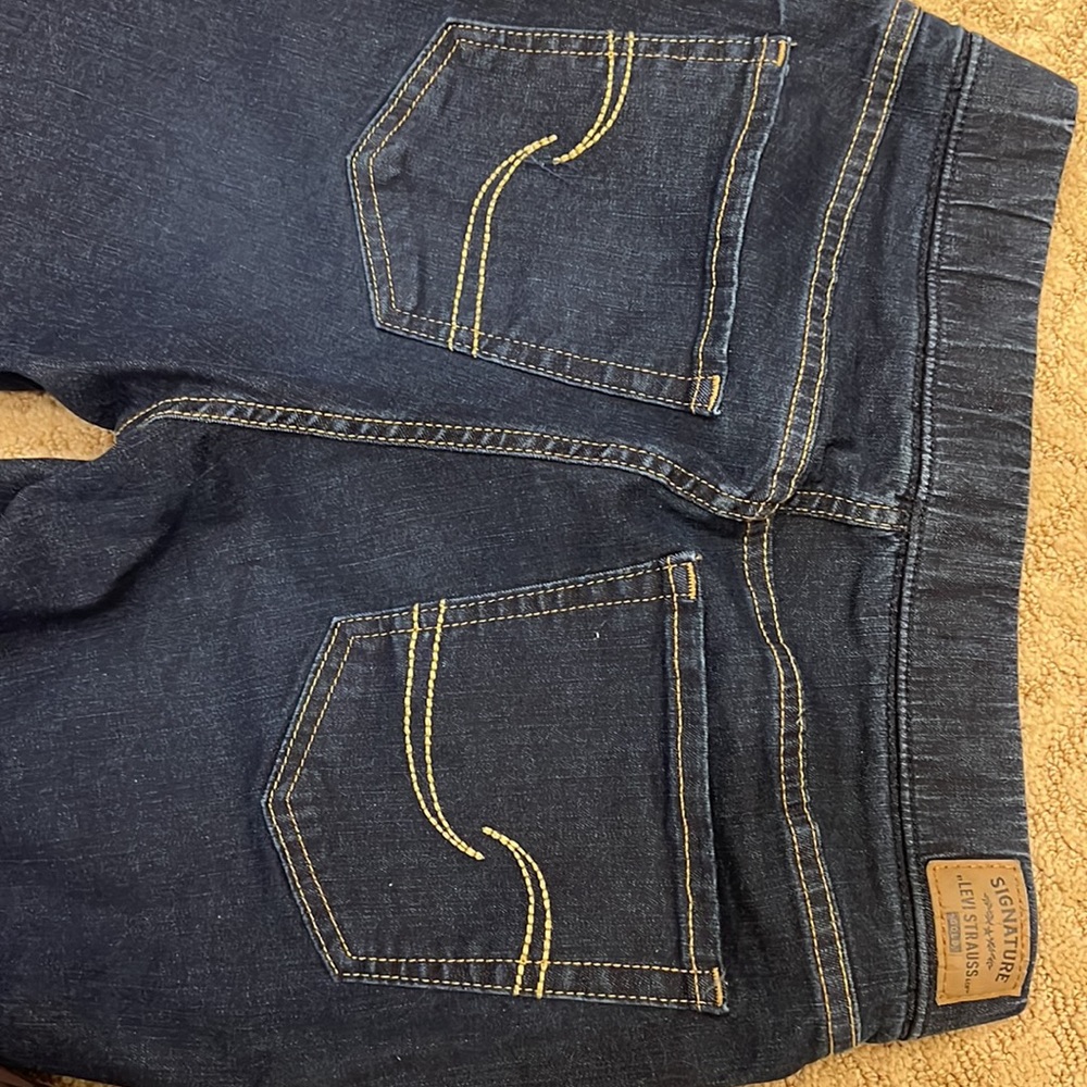Levi Shaping Pull on Skinny Jeans Size 6/28